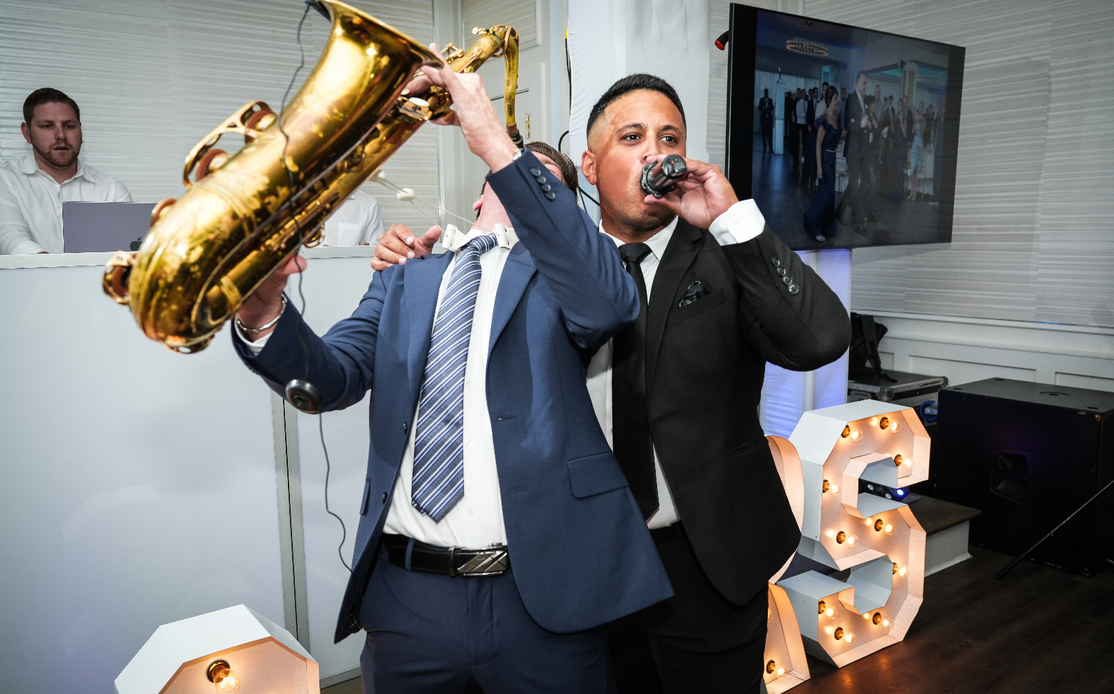 timber-black-crop-absolute-dj