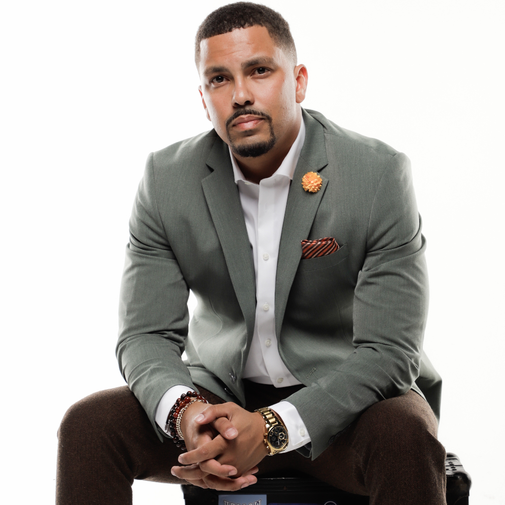 absolute-entertainment-dj-services-Cenzo